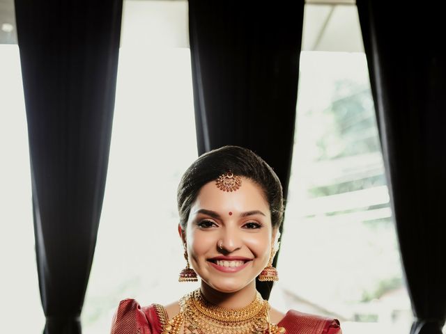 Devi and Govind&apos;s wedding in Ernakulam, Kerala 11