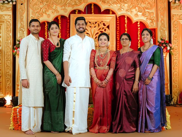 Devi and Govind&apos;s wedding in Ernakulam, Kerala 31