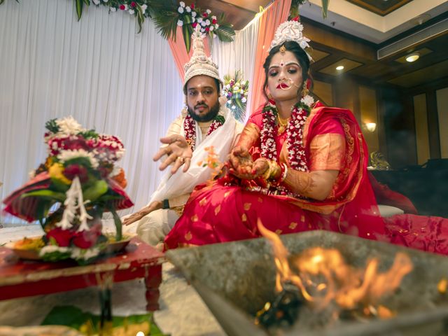 Arunabh and Richa&apos;s wedding in Mumbai, Maharashtra 12