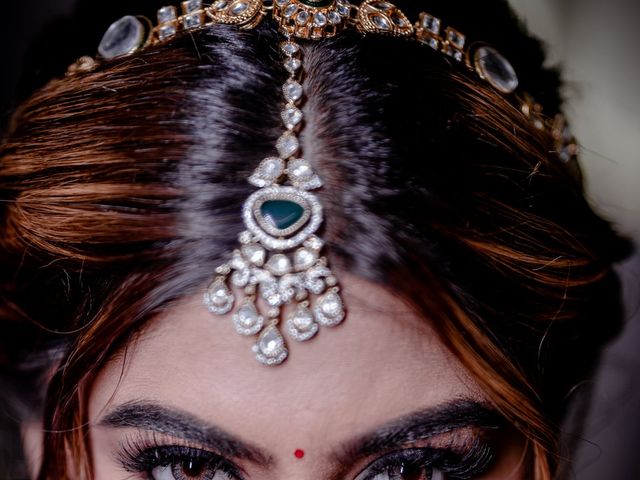 Riddhi and Tushar's wedding in Mumbai, Maharashtra 4