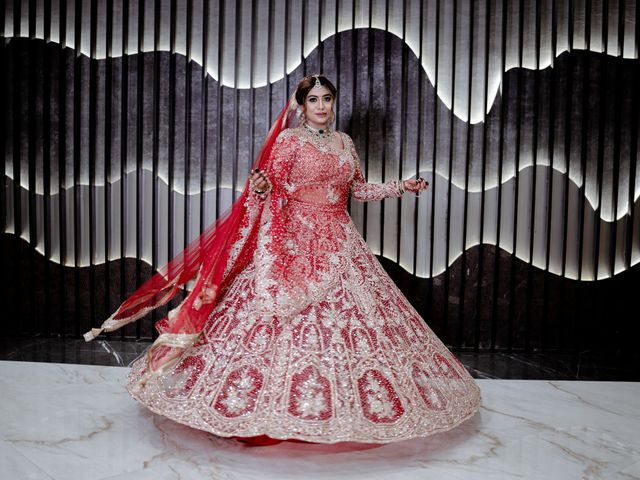 Riddhi and Tushar's wedding in Mumbai, Maharashtra 17