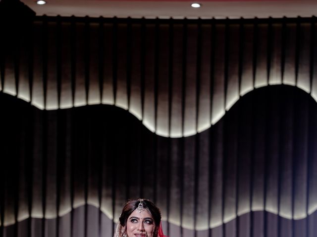 Riddhi and Tushar's wedding in Mumbai, Maharashtra 22