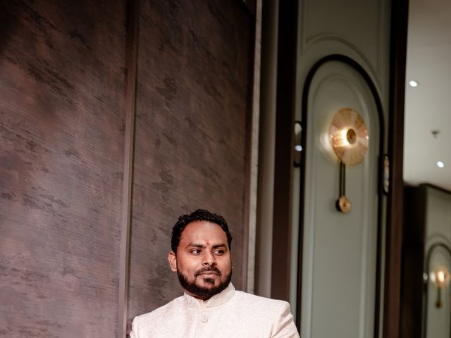 Riddhi and Tushar's wedding in Mumbai, Maharashtra 32