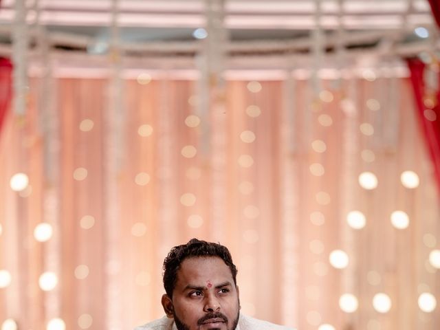 Riddhi and Tushar's wedding in Mumbai, Maharashtra 36