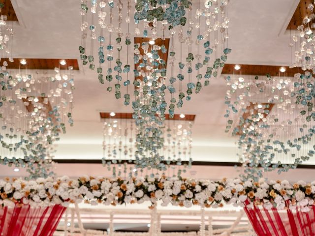 Riddhi and Tushar's wedding in Mumbai, Maharashtra 38