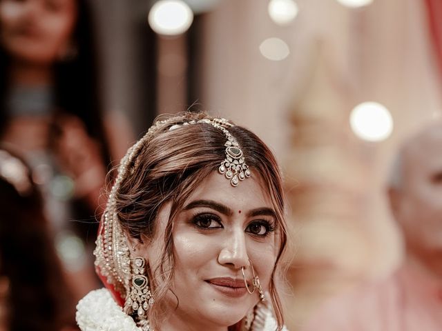 Riddhi and Tushar's wedding in Mumbai, Maharashtra 39