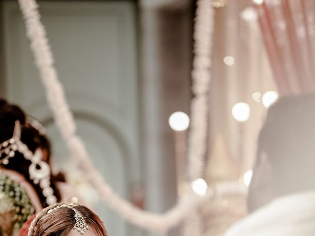 Riddhi and Tushar's wedding in Mumbai, Maharashtra 41