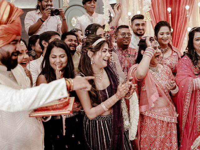 Riddhi and Tushar's wedding in Mumbai, Maharashtra 45