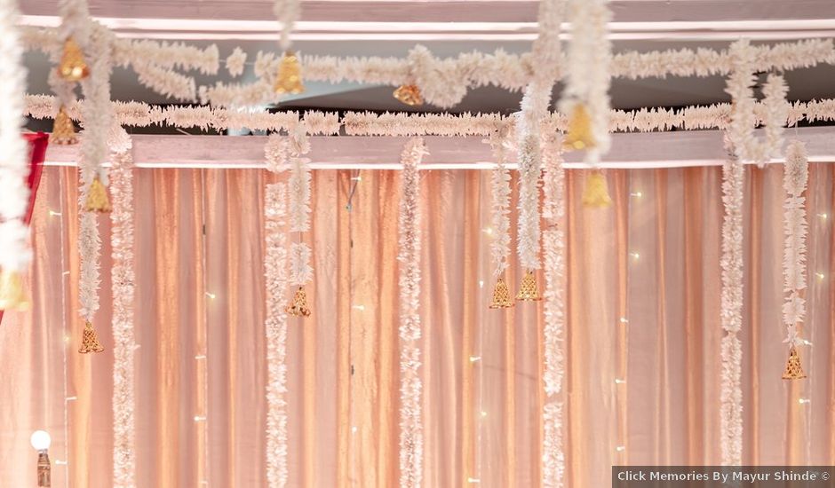 Riddhi and Tushar's wedding in Mumbai, Maharashtra