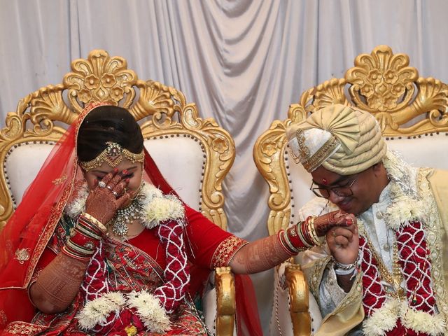 Hetal and Vijay&apos;s wedding in Vadodara, Gujarat 24