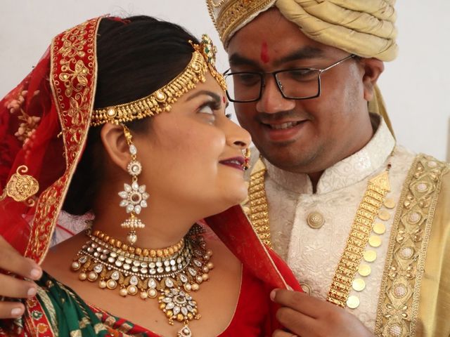 Hetal and Vijay&apos;s wedding in Vadodara, Gujarat 30