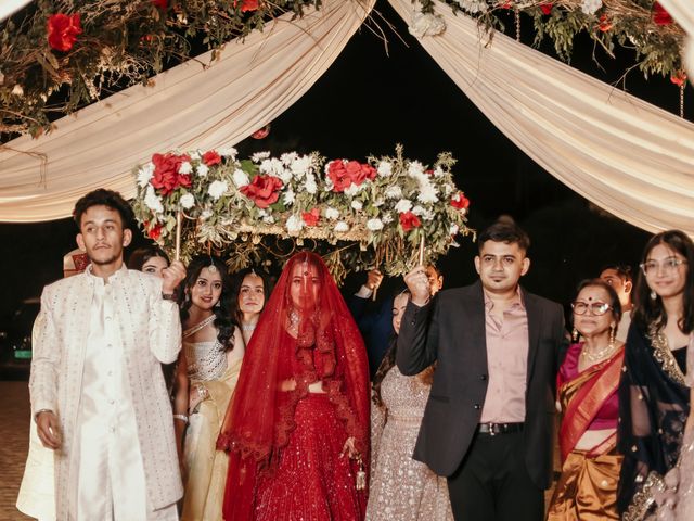 Bhargavi and Himanshu's wedding in South Delhi, Delhi NCR 28