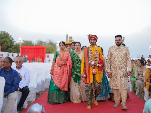 MEET and DHARA&apos;s wedding in Jamnagar, Gujarat 15