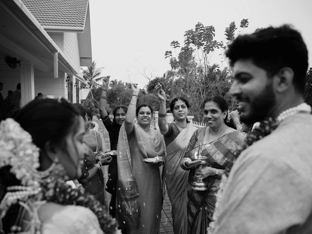 Nilmi and Vivek&apos;s wedding in Thrissur, Kerala 5