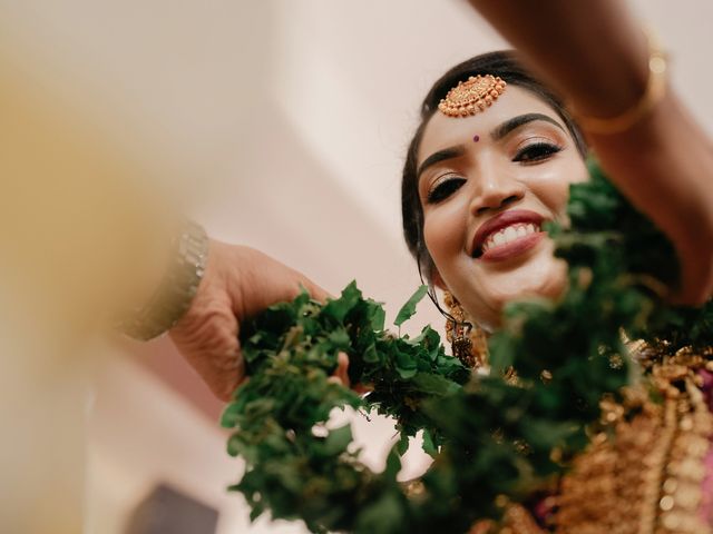 Nilmi and Vivek&apos;s wedding in Thrissur, Kerala 24