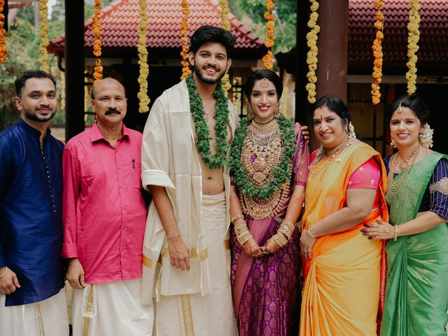 Nilmi and Vivek&apos;s wedding in Thrissur, Kerala 28