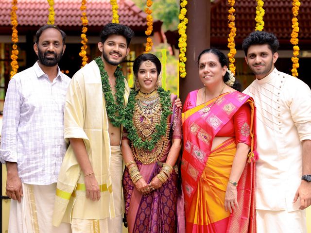 Nilmi and Vivek&apos;s wedding in Thrissur, Kerala 66