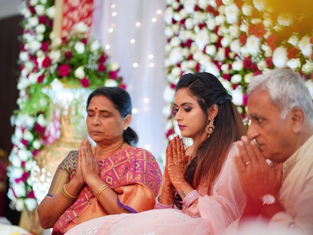 Gayatri and Rutesh&apos;s wedding in Chittoor, Andhra Pradesh 28