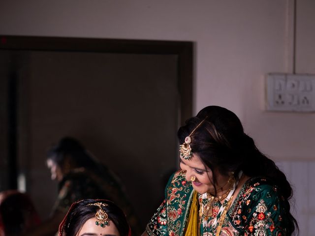 Kinjal and Paresh's wedding in Mumbai, Maharashtra 24