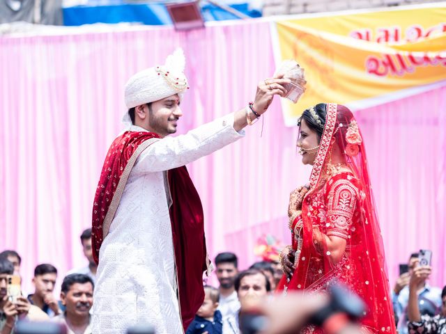 Kinjal and Paresh's wedding in Mumbai, Maharashtra 37