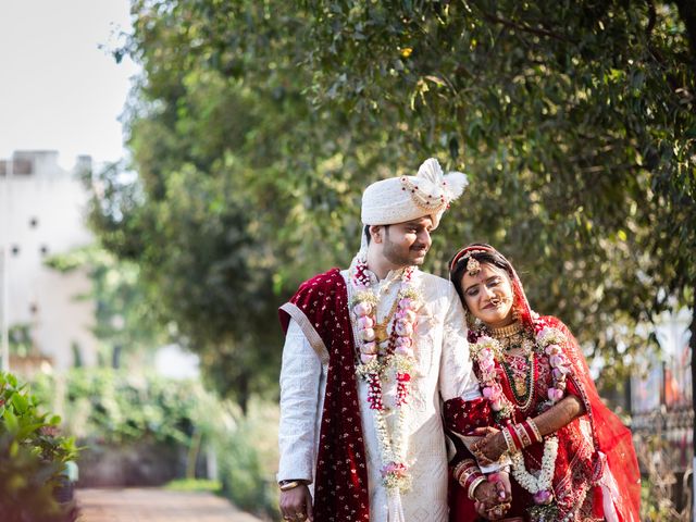 Kinjal and Paresh's wedding in Mumbai, Maharashtra 135