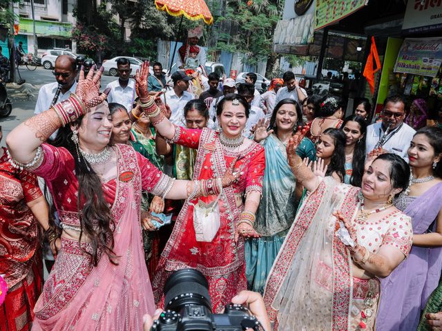 Kinjal and Paresh's wedding in Mumbai, Maharashtra 198
