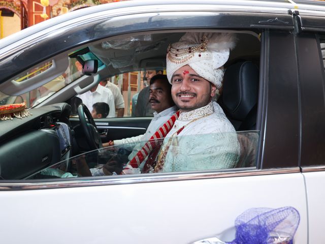 Kinjal and Paresh's wedding in Mumbai, Maharashtra 200