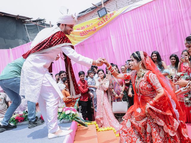 Kinjal and Paresh's wedding in Mumbai, Maharashtra 201