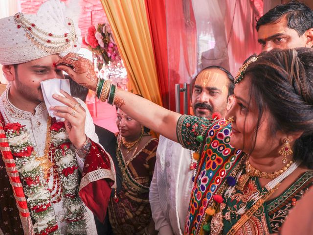 Kinjal and Paresh's wedding in Mumbai, Maharashtra 202