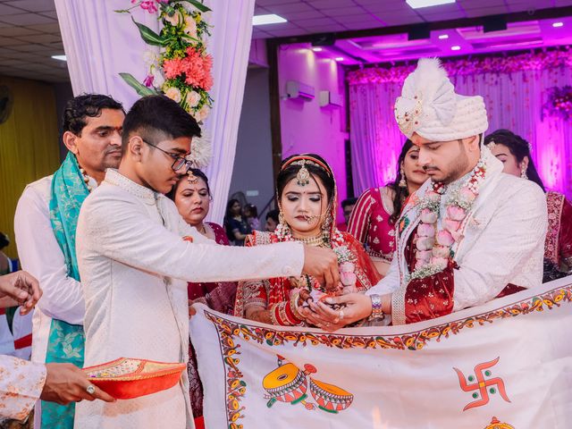 Kinjal and Paresh's wedding in Mumbai, Maharashtra 210