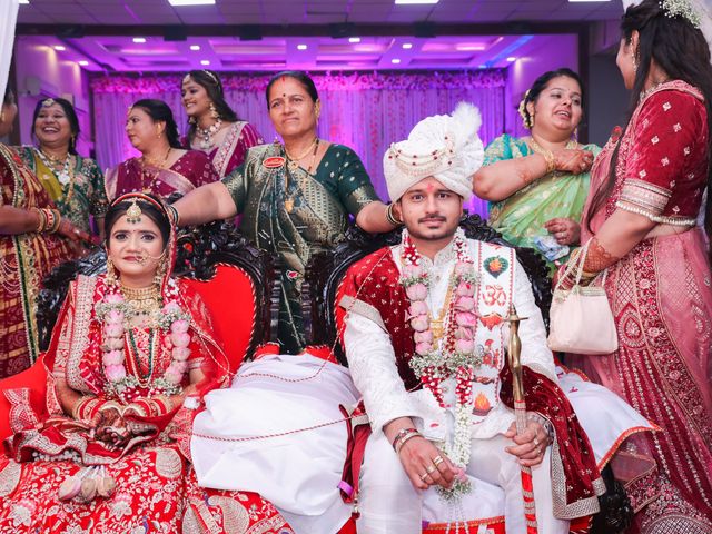 Kinjal and Paresh's wedding in Mumbai, Maharashtra 214