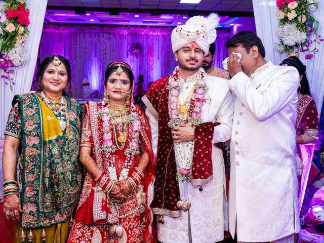 Kinjal and Paresh's wedding in Mumbai, Maharashtra 229