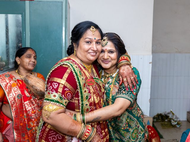 Kinjal and Paresh's wedding in Mumbai, Maharashtra 246