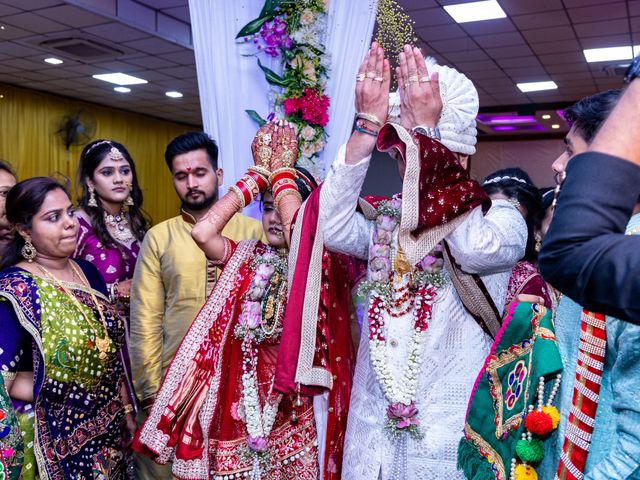 Kinjal and Paresh's wedding in Mumbai, Maharashtra 253