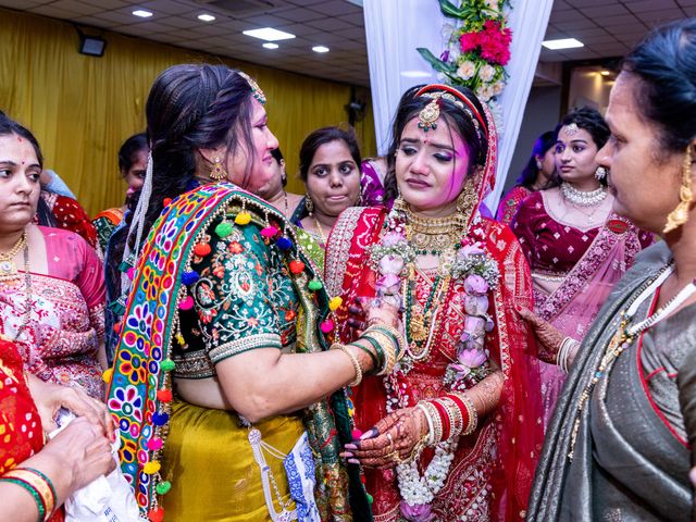 Kinjal and Paresh's wedding in Mumbai, Maharashtra 254