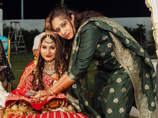 Parekshi and Paras's wedding in Dausa, Rajasthan 56