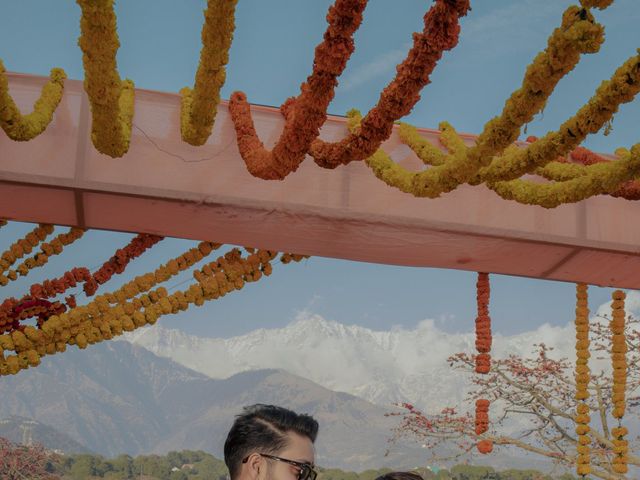 Kuhu and Archit's wedding in Kangra, Himachal Pradesh 24