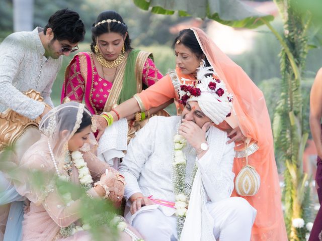 Shreya and Rahul's wedding in West Delhi, Delhi NCR 33