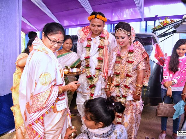 Mandipan and Lipika&apos;s wedding in Nagaon, Assam 11