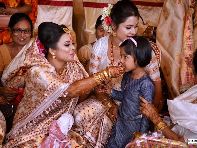Mandipan and Lipika&apos;s wedding in Nagaon, Assam 20