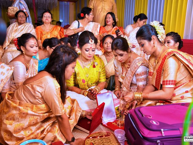 Mandipan and Lipika&apos;s wedding in Nagaon, Assam 31