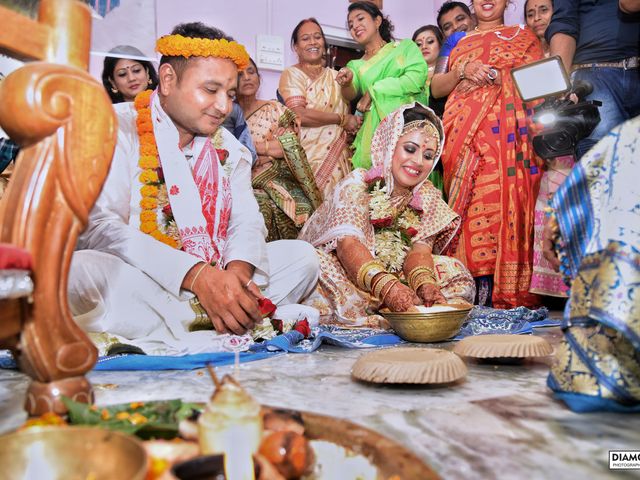 Mandipan and Lipika&apos;s wedding in Nagaon, Assam 44