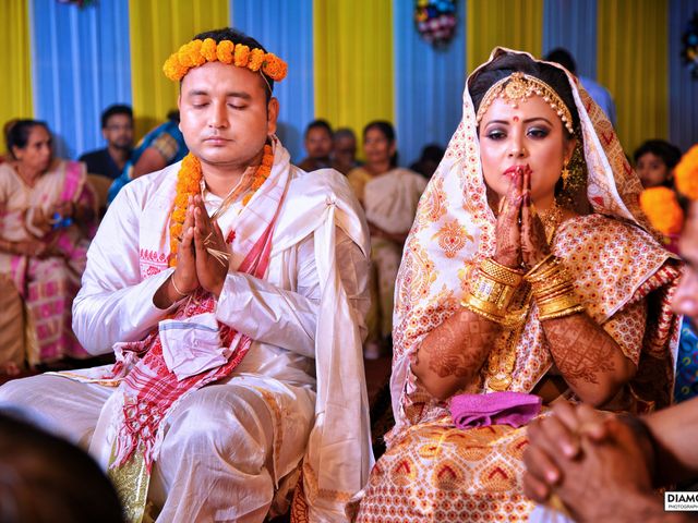 Mandipan and Lipika&apos;s wedding in Nagaon, Assam 73