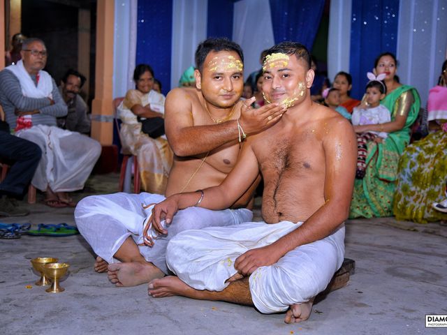 Mandipan and Lipika&apos;s wedding in Nagaon, Assam 81