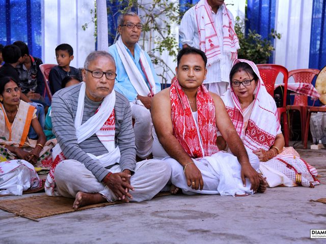 Mandipan and Lipika&apos;s wedding in Nagaon, Assam 90