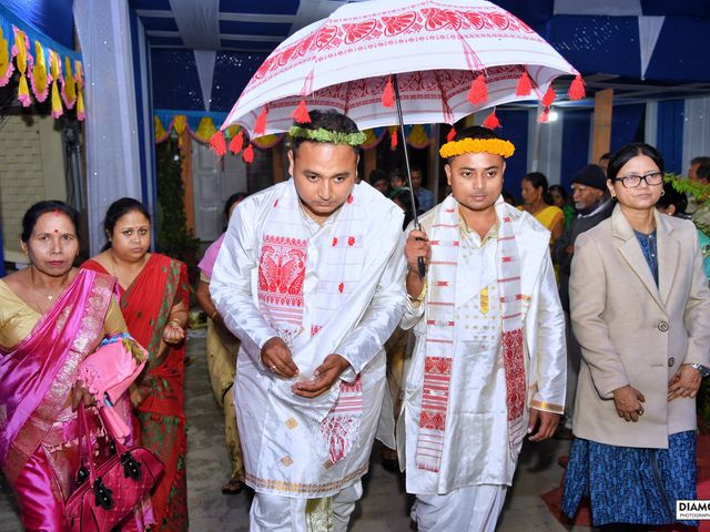 Mandipan and Lipika&apos;s wedding in Nagaon, Assam 132