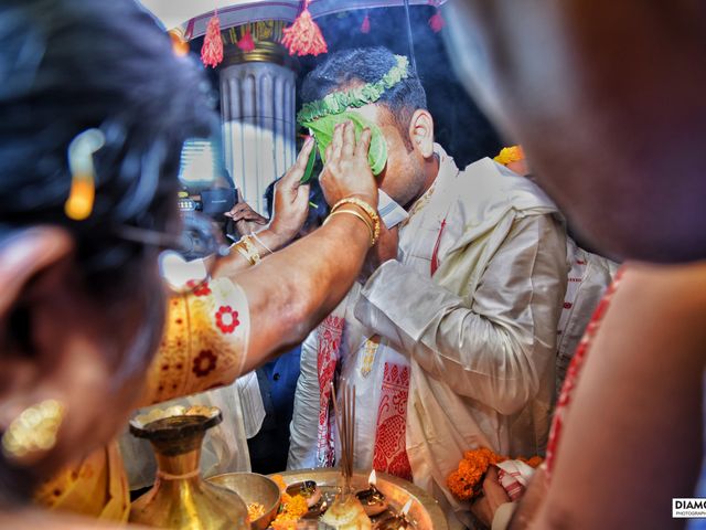 Mandipan and Lipika&apos;s wedding in Nagaon, Assam 134