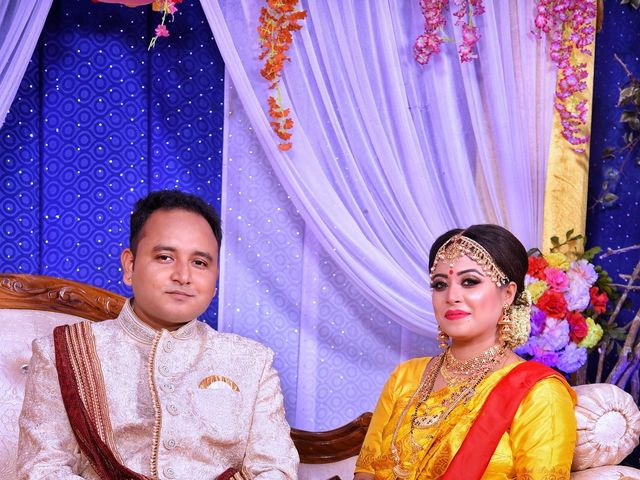 Mandipan and Lipika&apos;s wedding in Nagaon, Assam 149