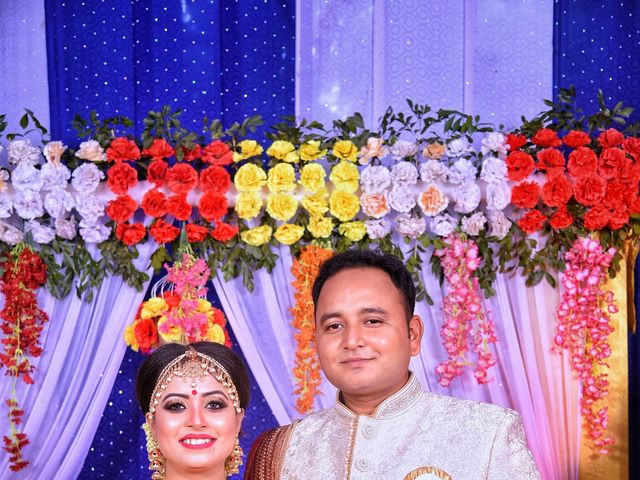Mandipan and Lipika&apos;s wedding in Nagaon, Assam 152
