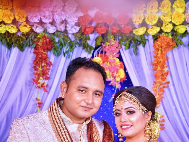 Mandipan and Lipika&apos;s wedding in Nagaon, Assam 160